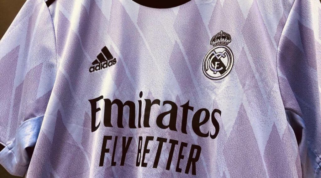 camisa reserva do Real Madrid