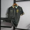 Camisa do Brasil preta e dourada